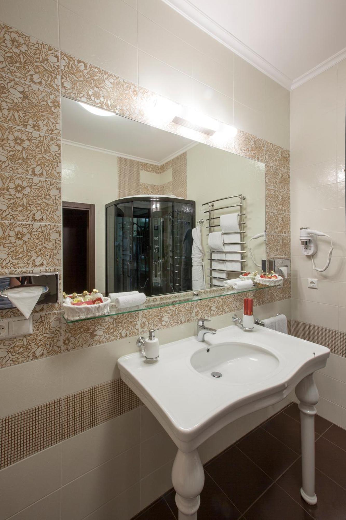 Готель Park-hotel Kidev Чубинське
